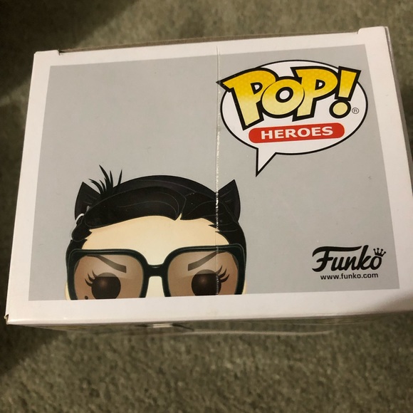 16 DC Funko Pops Lot - Picture 3 of 6